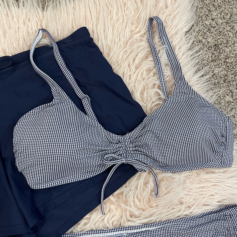 Swim suit - Picture 3 of 5